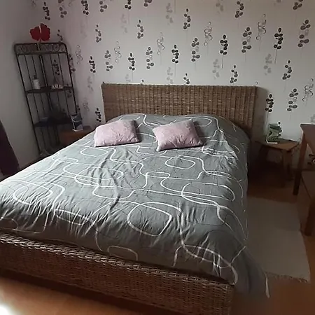 Couette-café Chez Evelyne D'hôtes Verdun